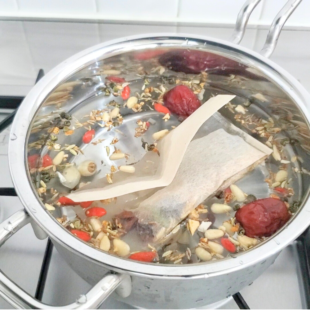 [Warm supplement nutrition] Yakuzen hotpot, Yakuzen curry base (for 2 people per meal)